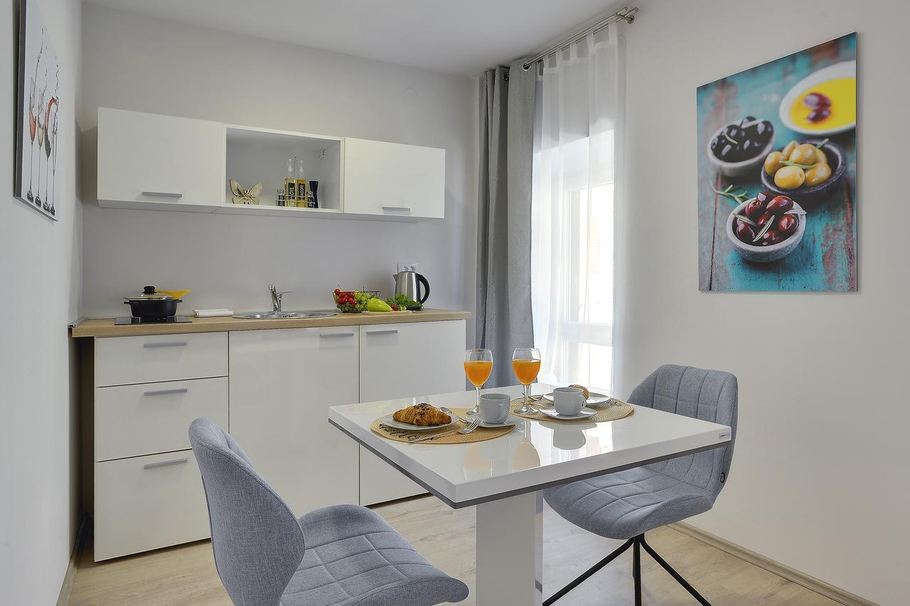 D&A City Center Apartments With Free Parking Pula Exterior photo