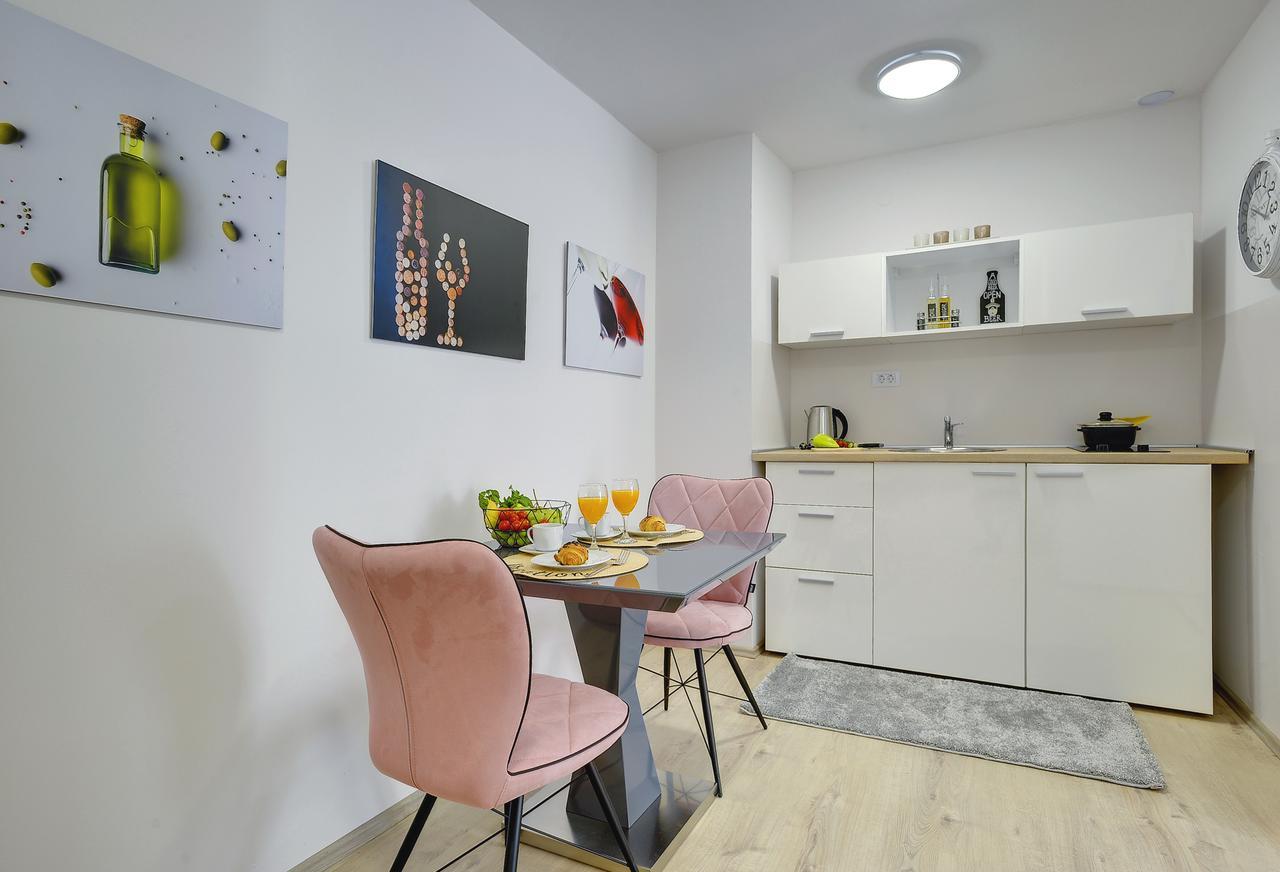 D&A City Center Apartments With Free Parking Pula Exterior photo