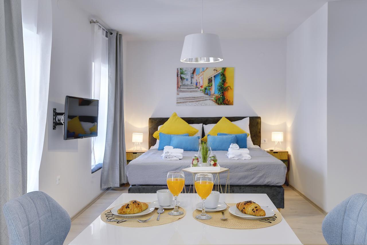 D&A City Center Apartments With Free Parking Pula Exterior photo