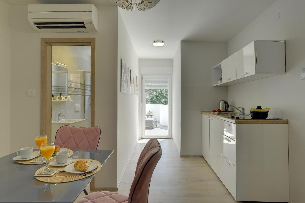 D&A City Center Apartments With Free Parking Pula Exterior photo